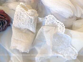 Ancienne belle dentelle blanche sur tulle avec belles broderies.