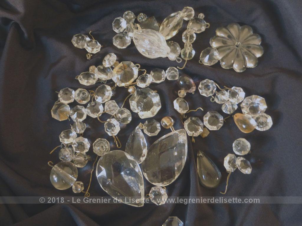 VENDU – Lot d’anciennes pampilles verre différentes formes – Le Grenier
