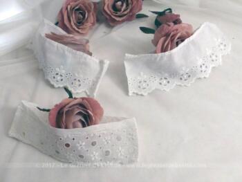 Trio de coupons de dentelle en broderies anglaises cousu en rond