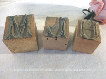 Lot de 3 tampons monogrammes M, H et L pour broderies.