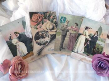 Lot de 4 cartes postales anciennes représentant des scénettes d'amoureux.