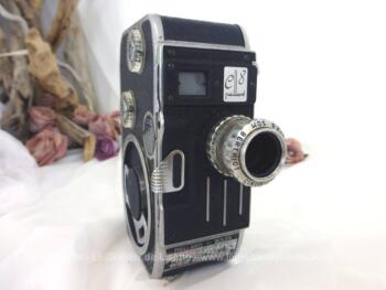 Ancienne caméra Paillard Bolex C8 et sa housse en cuir de fabrication Suisse dans les années 50, pour film en 8mm avec pour objectif un Berthiot Cinor.