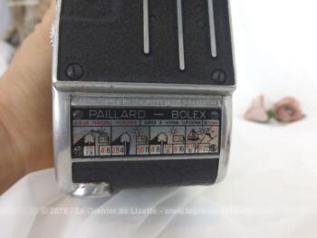 Ancienne caméra Paillard Bolex C8 et sa housse en cuir de fabrication Suisse dans les années 50, pour film en 8mm avec pour objectif un Berthiot Cinor.