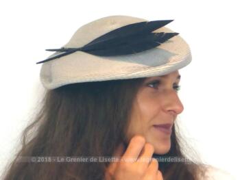 VENDU - Ancien chapeau béret avec plumes noires