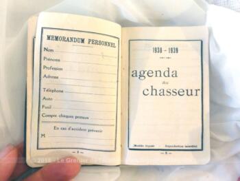 Voici un ancien petit agenda du chasseur 1938/1939, agenda de poche spécialement étudié pour les chasseurs.