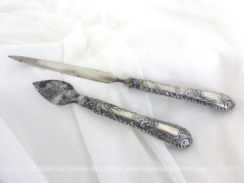 Ancien nécessaire à courrier en argent fourré avec poinçon, composé d'un coupe papier et ouvre-lettres.