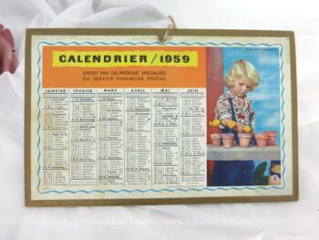 Petit almanach cartonné des PTT de 1959, mesurant 20.5 x 13 cm avec un semestre sur chaque face.