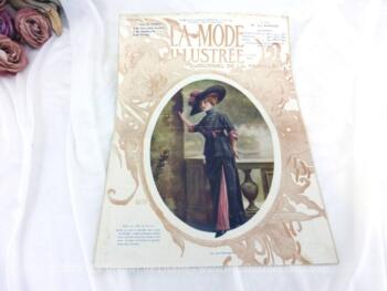 Revue La Mode Illustrée du 11 juin 1911 sur 18 pages avec des modèles de tailleurs et robes et des explications pour des travaux de broderies et couture. Tout le charme de la mode du début du siècle... Incroyable !