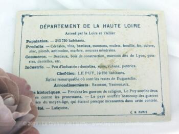 Voici une belle chromo du département de la Haute Loire datant de 1876. C'est une image de 11.5 x 8.5 cm sur papier cartonné avec toutes les caractéristiques de l'époque.