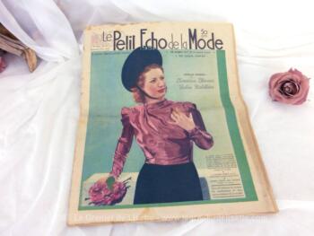 Ancienne revue Le Petit Echo de la Mode du 6 mars 1938 en grand format, véritable trésor vintage de 81 ans. Tout le mystère de l'élégance pour l'été 1938 !