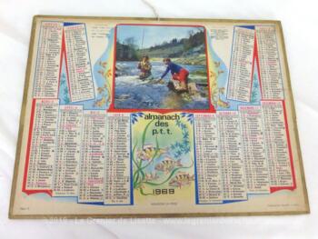 Almanach cartonné des PTT de 1969 avec une photo de Pêcheurs et ses 4 feuilles supplémentaires dont une carte de France et un plan de la ville de Nancy.