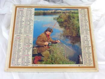 Voici un ancien almanach des P.T.T. de 1972 avec la photo d'un pécheur et de l'autre coté des chasseurs avec 8 feuillets supplémentaires sur le département des Vosges.