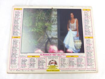 Ancien almanach des P.T.T. de 1987 avec des deux cotés des photos romantiques de femmes avec 6 feuillets supplémentaires sur les services de la Poste et le département du Pas de Calais.
