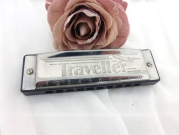 Voici un bel harmonica de la marque Hohner International modèle Treveller avec une seule rangée et très bonne sonorité.