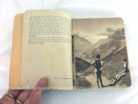 Voici un livret Vacances 1942 sur 190 pages avec photos portant le nom de Carnet de Route pour la Jeunesse Etudiante Chrétienne avec annotations manuscrites du beau voyage.