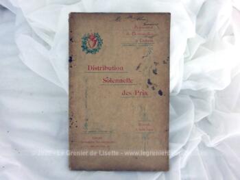 Voici une brochure de "Distribution Solennelle des Prix"au Pensionnat de Demoiselles Dohem du mercredi 6 Aout 1902.