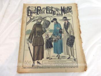 Voici une revue presque centenaire "Le Petit Echo de la Mode" datée du 22 octobre 1922 de 36.5 x 30 cm, véritable trésor vintage de 98 ans sur 16 pages. A feuilleter avec délice pour savourer chaque page !!!
