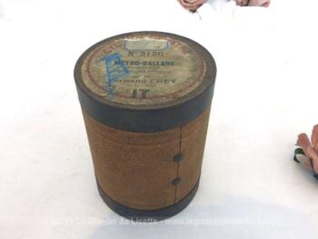 Pour phonographe, voici une ancienne boite vide à cylindre Pathé n°3120 portant l'étiquette "Métro Ballae" par Ferdinand Frey, dit par Ferdinand Frey de la Cigale.