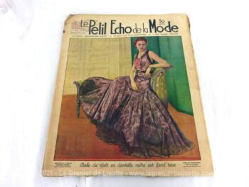 Ancienne revue Le Petit Echo de la Mode du 22 aout 1937 en grand format, véritable trésor vintage de 84 ans avec des modèles et des patrons ... Tout le mystère de l'élégance pour l'automne 1937.
