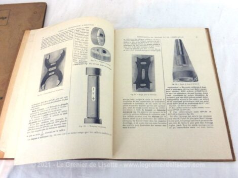 Voici un duo de livres de cours sur la Technologie d'Ajustage de R. Caillault, édités à la Librairie Delagrave en 1938.