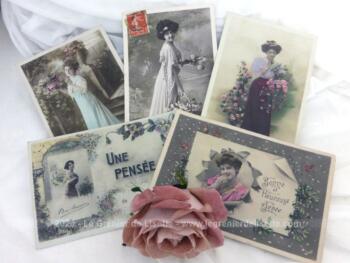 Voici 5 cartes postales anciennes sur papier glacé et brillant représentant des femmes des années 1910, toutes adressées à la même personne.