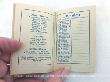 Voici un ancien almanach miniature