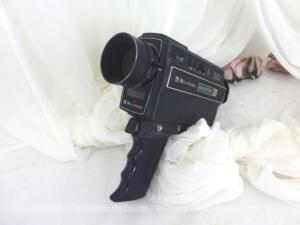 Ancienne caméra Bell et Howell Filmosonic XL