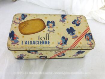 Voici une ancienne boite en métal sérigraphiée de 21.5 x 11.5 x 7 cm pour les biscuits Toff de l'Alsacienne. Originale et vintage !