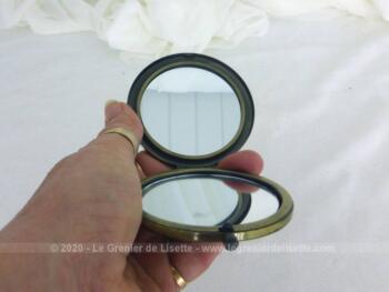 Voici un ancien miroir à main, double face, avec une forme poudrier de 6 cm de diamètre