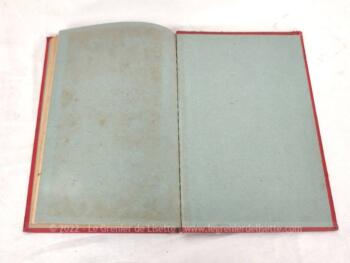 Voici un livre de la Bibliothèque de la Jeunesse 