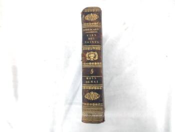 Voici un très ancien livre de 1826 portant le titre de 