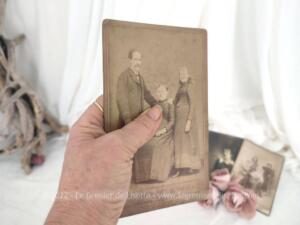 Trois grandes photos anciennes carton épais – libres de droit