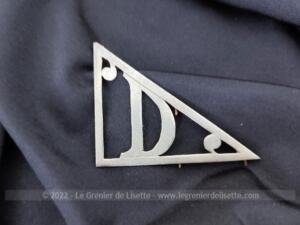 Monogramme triangle métal D à incruster