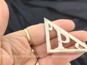 Monogramme triangle métal P à incruster