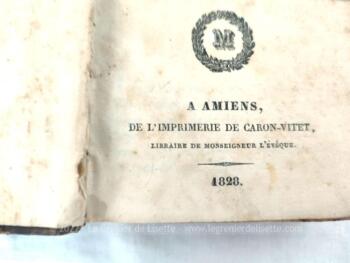 Voici un très ancien livre de 1828 portant le titre de 