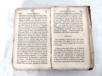 Voici un très ancien livre de 1828 portant le titre de "Nouveau mois de Maris" sur 370 pages avec un chapitre sur chacun des 31 jours du mois.