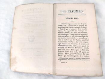 Voici un trio des livres 