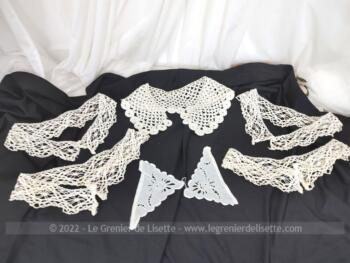 Voici un superbe lot de cols anciens, 4 en dentelle aux fuseaux, un au crochet et un en broderies ajourées. Pour des créations originales et vintages en cols ou en coupon de dentelle.