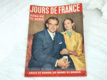 Voici le numéro 75 de Jours de France consacré au futur mariage de Grace Kelly et du Prince Rainier. Il correspond à la semaine du 21 au 28 avril 1956 avec 80 pages.