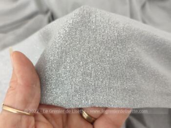 Presque 6 mètres de tissus stretch couleur argent – Image 3