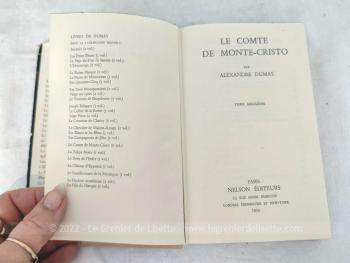 Voici en six volumes de 11 x 16 x 2.5, l'histoire complète du Comte de Monté-Cristo d'Alexandre Dumas dans une édition de 1955 dont chaque livre a sa propre couverture amovible.