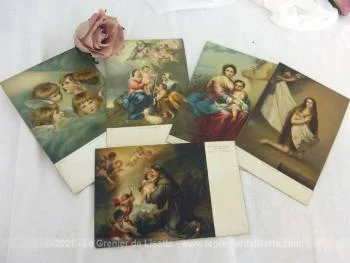 Cinq anciennes cartes postales réalisées par Stengel et Cie en Allemagne (Dresden) représentant des scènes religieuses peintes au XVIII° par des peintres célèbres.