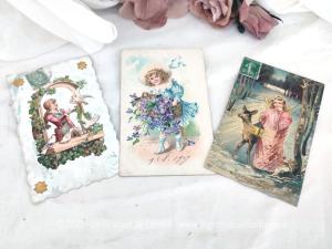 Voici un lot de 3 anciennes cartes postales fillettes aux cheveux blonds datant toutes du début des années 1900. Adorable...