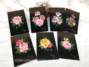 Lot de 7 cartes postales fond noir fleurs en superposition