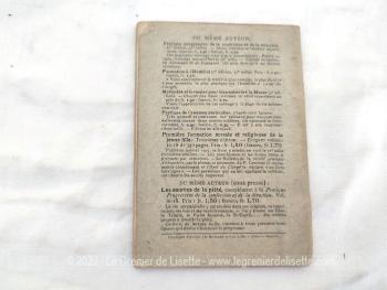 Sur 9 x 13 x 0.4 cm, voici un petit livret sur la Préparation et Action de Grace pour la Sainte Communion dans l'Esprit de Saint Ignace, édition de 1909. Plus que centenaire !!!