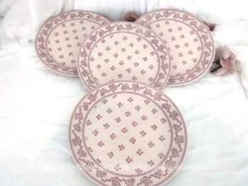 Datées de 1976 , voici un lot de 4 assiettes plates de 25 cm de diamètre estampillées Laura Aschley, modèle 