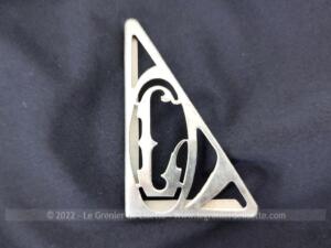 Monogramme triangle métal L pour insérer coin