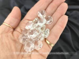 Lot de 20 belles pampilles forme diamant en verre