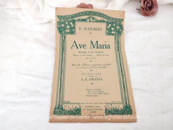 Voici une ancienne partition de l' "Ave Maria" de Fr. Schubert, Hymne à la Vierge, Op.52, n°6. Paroles françaises traduites et adaptées par L. E.Gratia, aux éditions Philippo, 24 bd Poissonnière à Paris. .