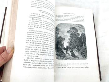 Recherché et rare, voici un ancien livre "Le Chemin des Ecoliers, Promenade de Paris à Marly-le-Roy en suivant les bords du Rhin" de X.B. Saintine édition 1861 à la tranche dorée en excellent état avec à l'intérieur 450 petites gravures de G. Doré, Foster, etc.